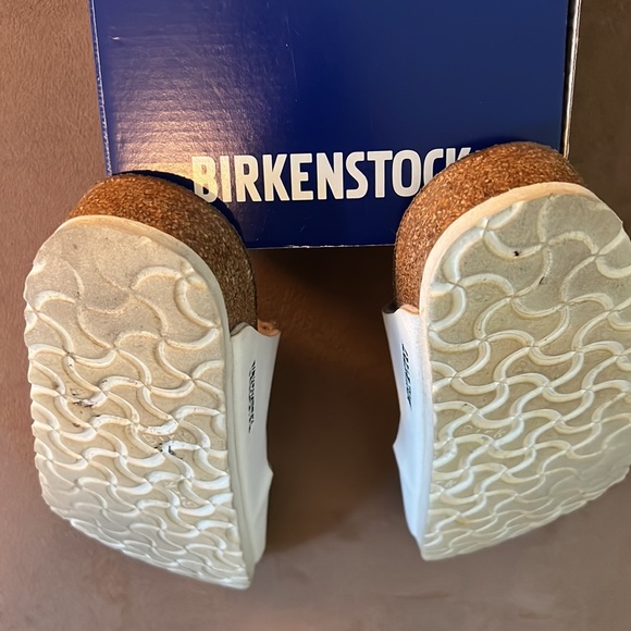Birkenstock White Arizona Slide Shoe- Size 38 - Picture 10 of 13